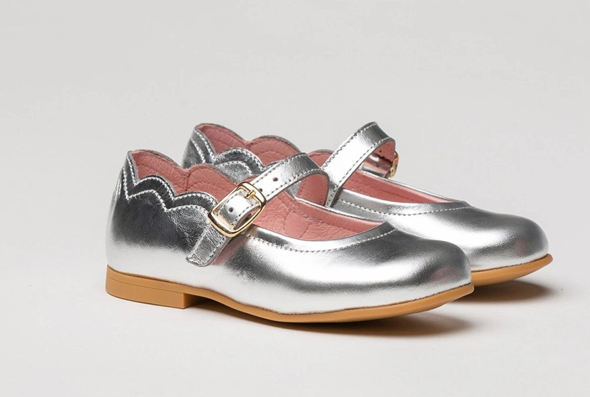 Scalloped Merceditas
