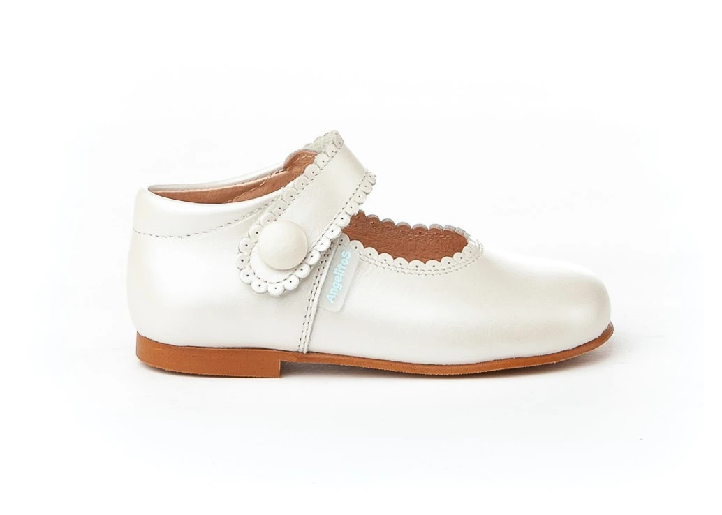 Nacar Scalloped Merceditas